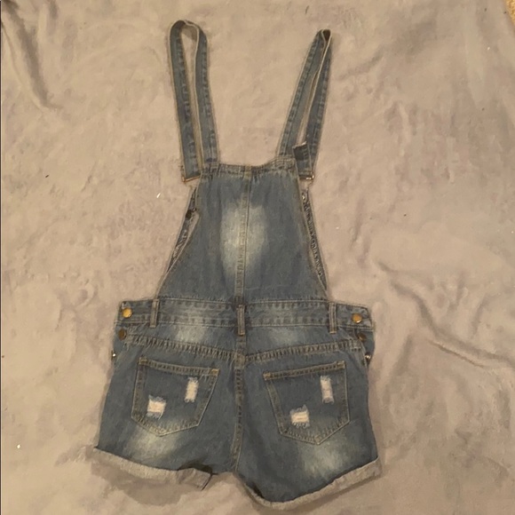 Distressed short overalls - Picture 4 of 5